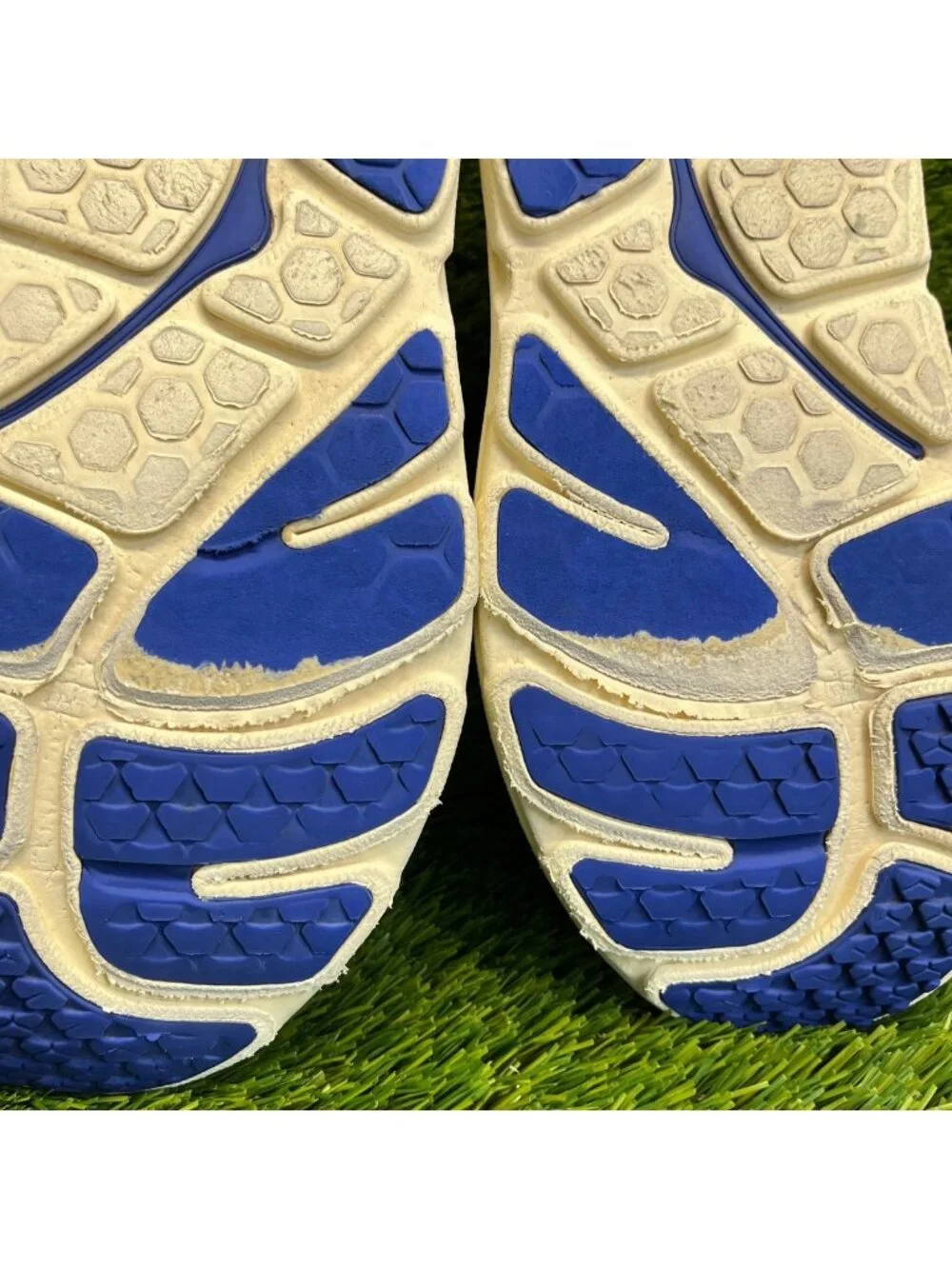 Hoka please review